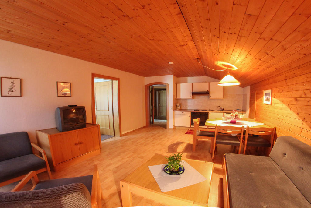 Pension Kroell Sankt Jakob in Defereggen Chambre photo